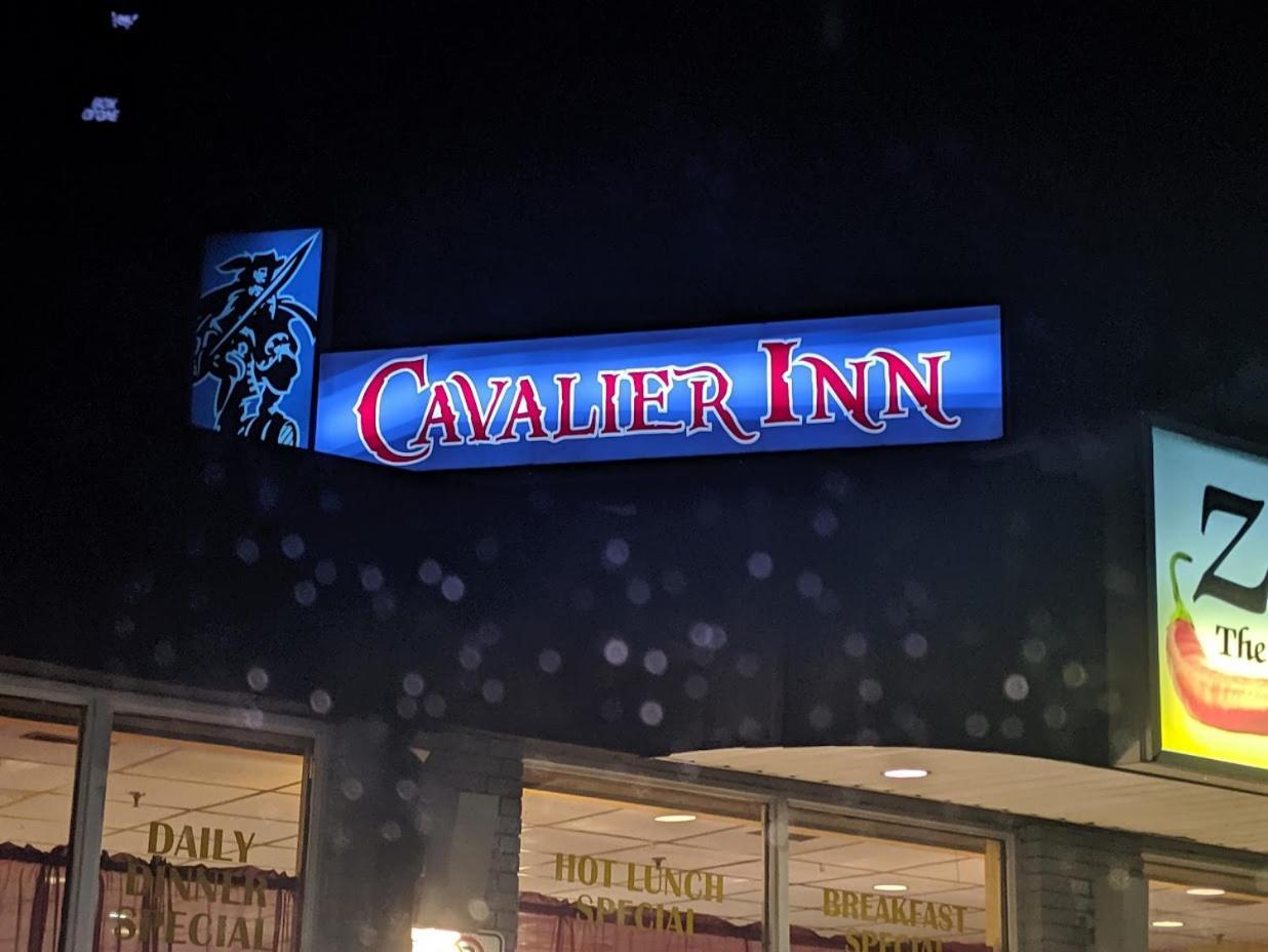 The Cavalier Inn Winnipeg Exterior foto